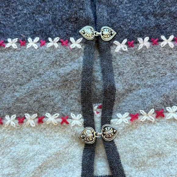 Woolrich Gray colorblock embroidered wool vest sz L Lagenlook scandi forest - Picture 5 of 8